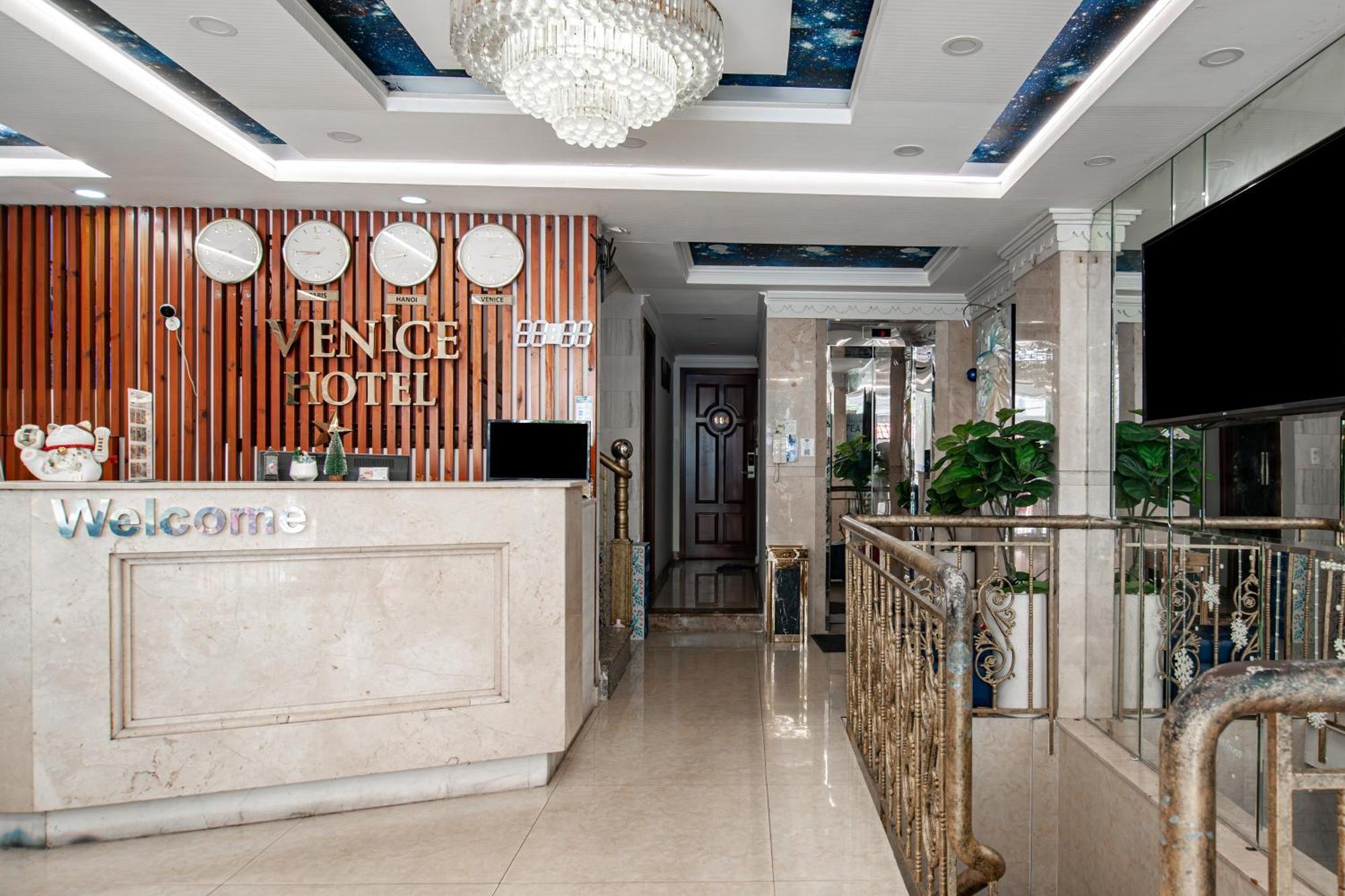 Venice Hotel Ho Chi Minh City Exterior photo