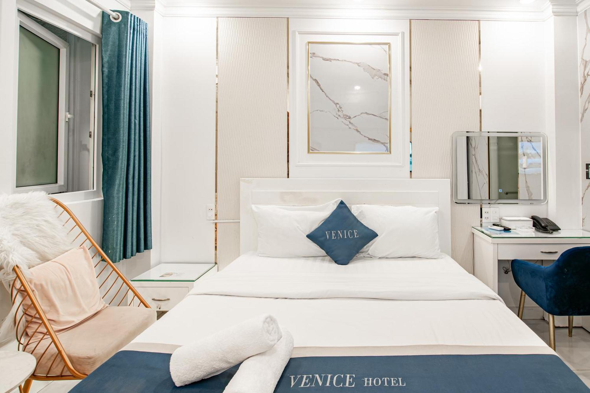 Venice Hotel Ho Chi Minh City Exterior photo