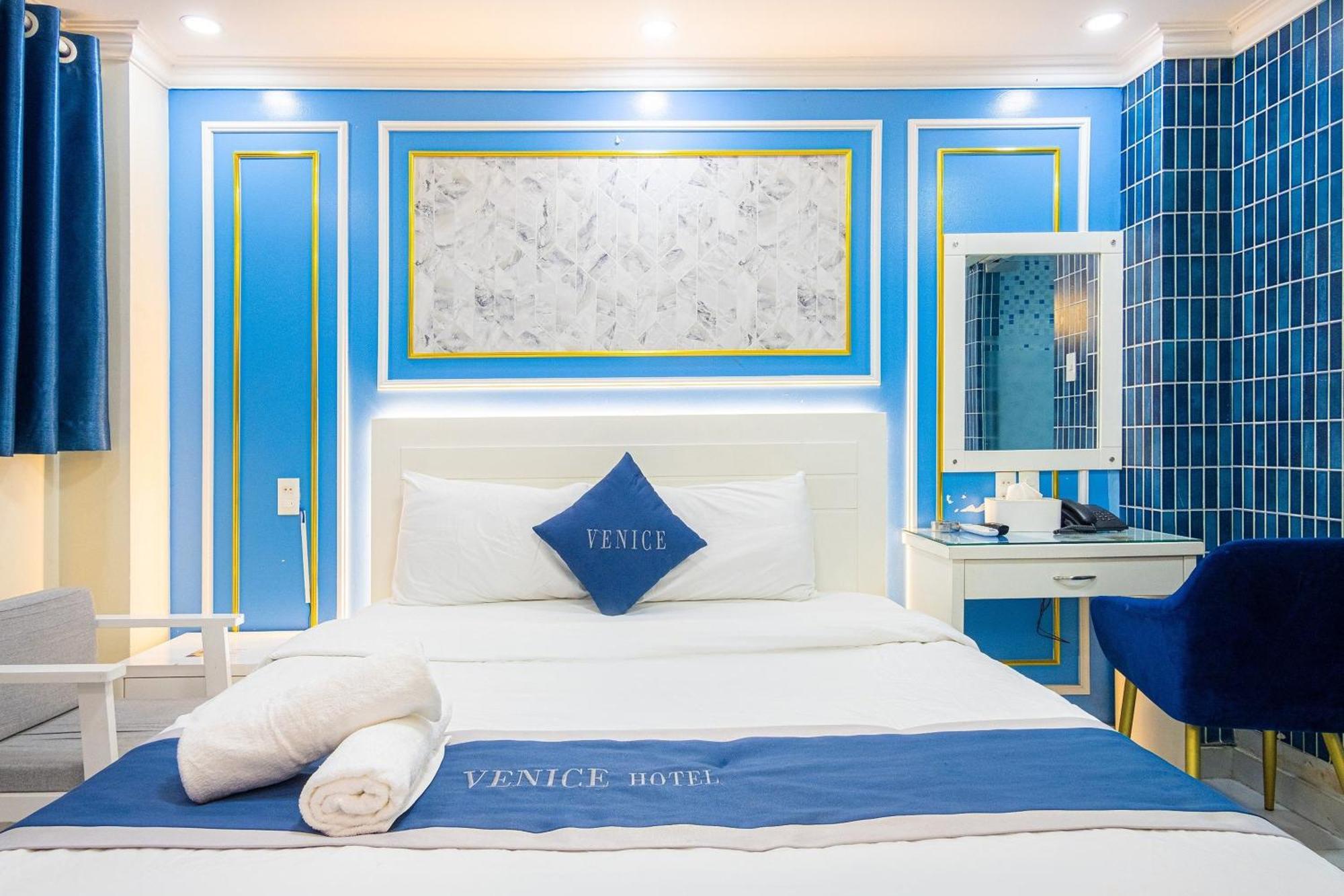 Venice Hotel Ho Chi Minh City Exterior photo