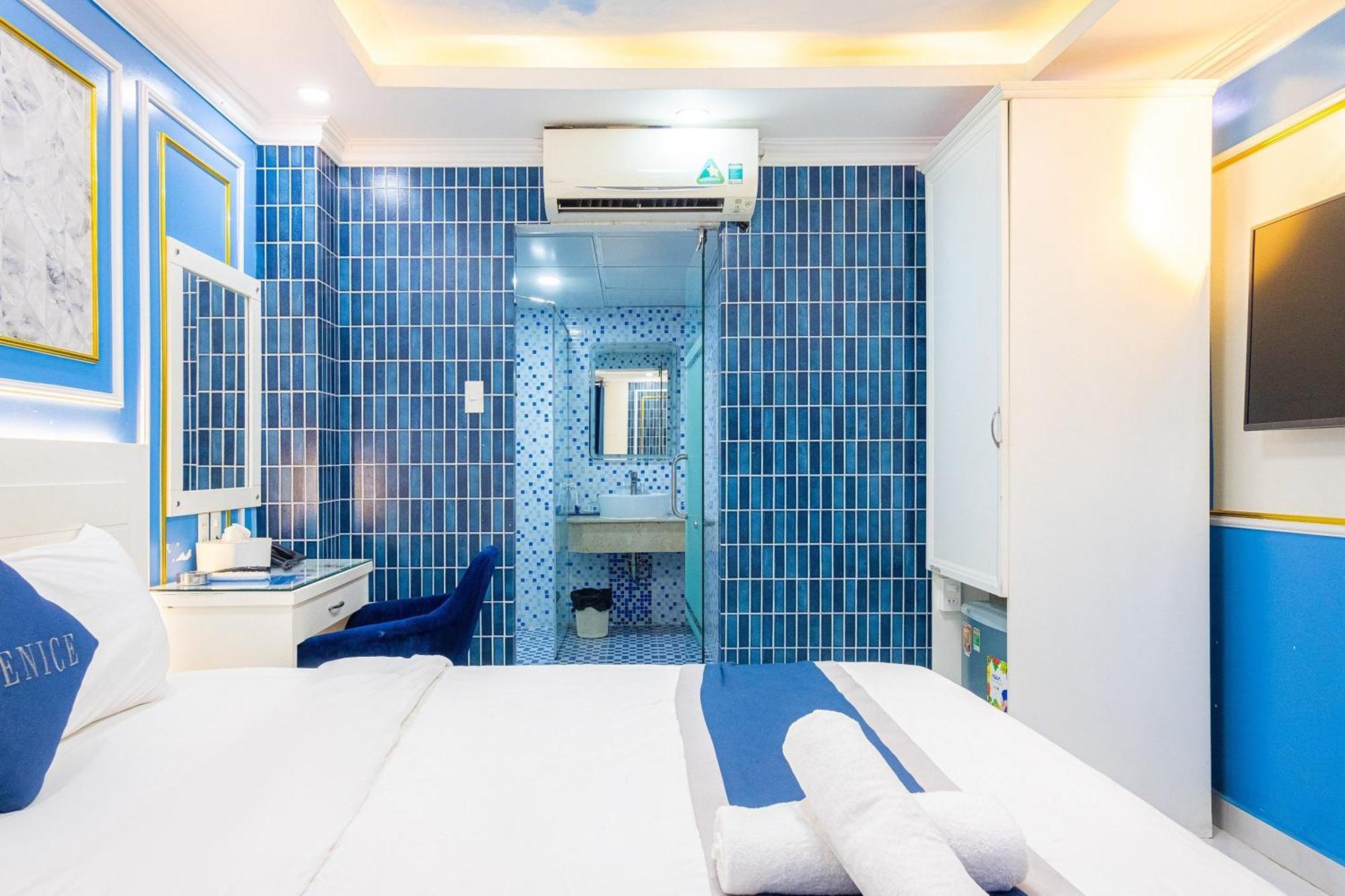 Venice Hotel Ho Chi Minh City Exterior photo